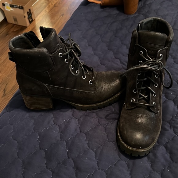 Boots - Picture 2 of 4